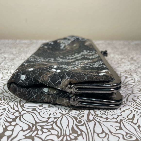 HOBO LAUREN DOUBLE FRAME LEATHER CLUTCH WALLET SNAKE EMBOSSED PRINT - Picture 4 of 13